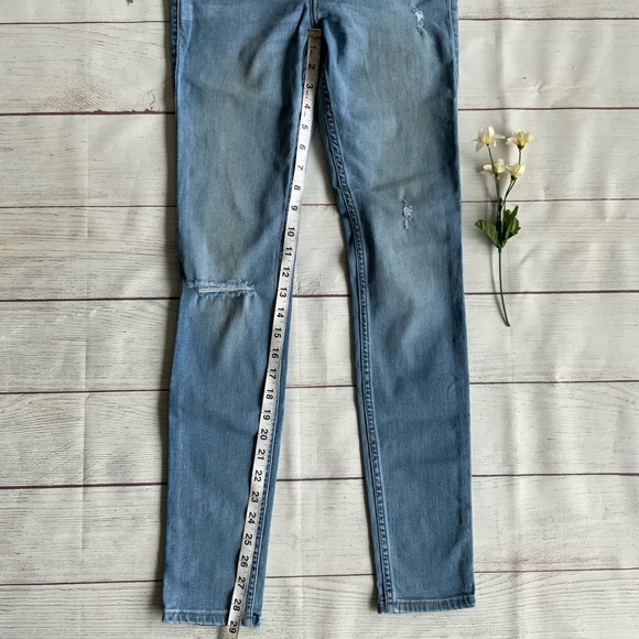 Hollister High Rise Super Skinny Distressed Jean - Picture 8 of 13